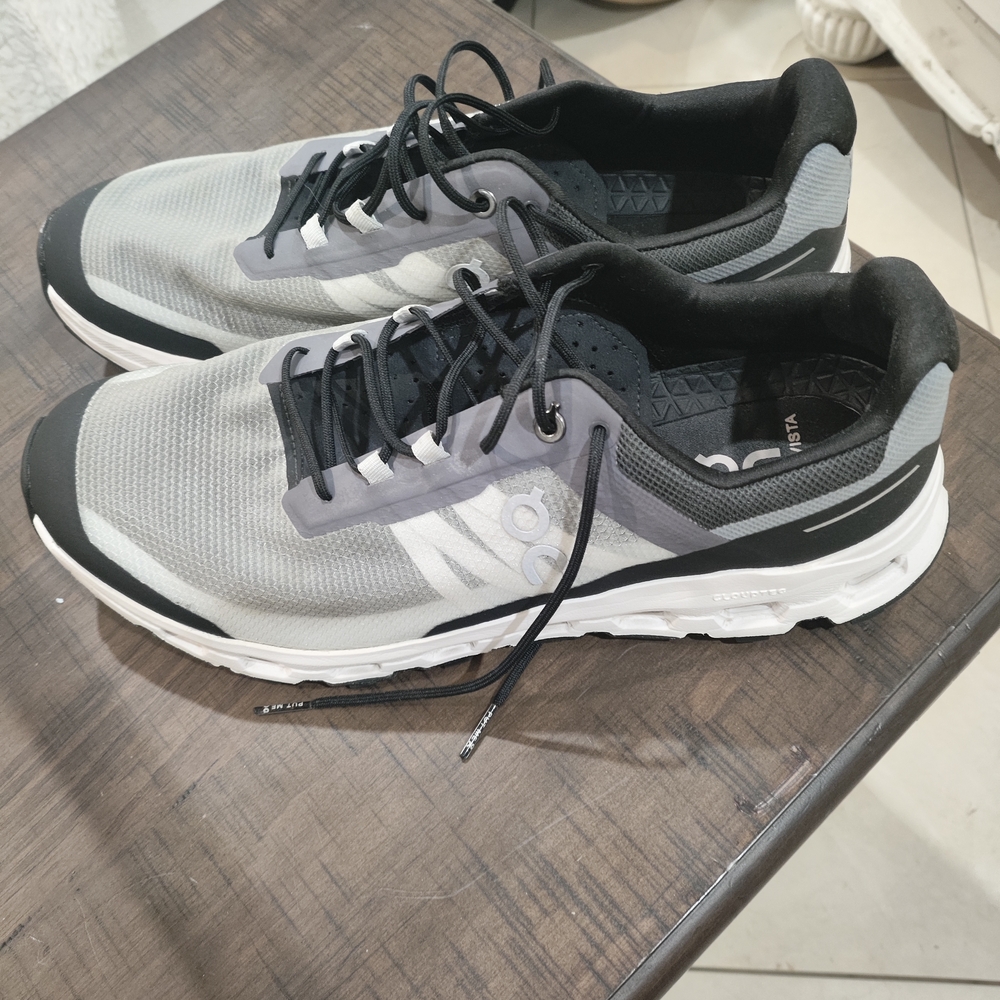 On Running - Cloud Vista Men's Black and Gray Athletic Shoes